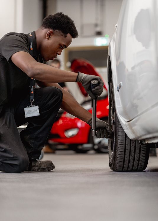 Level 3 Diploma Light Vehicle Maintenance | Barnfield College